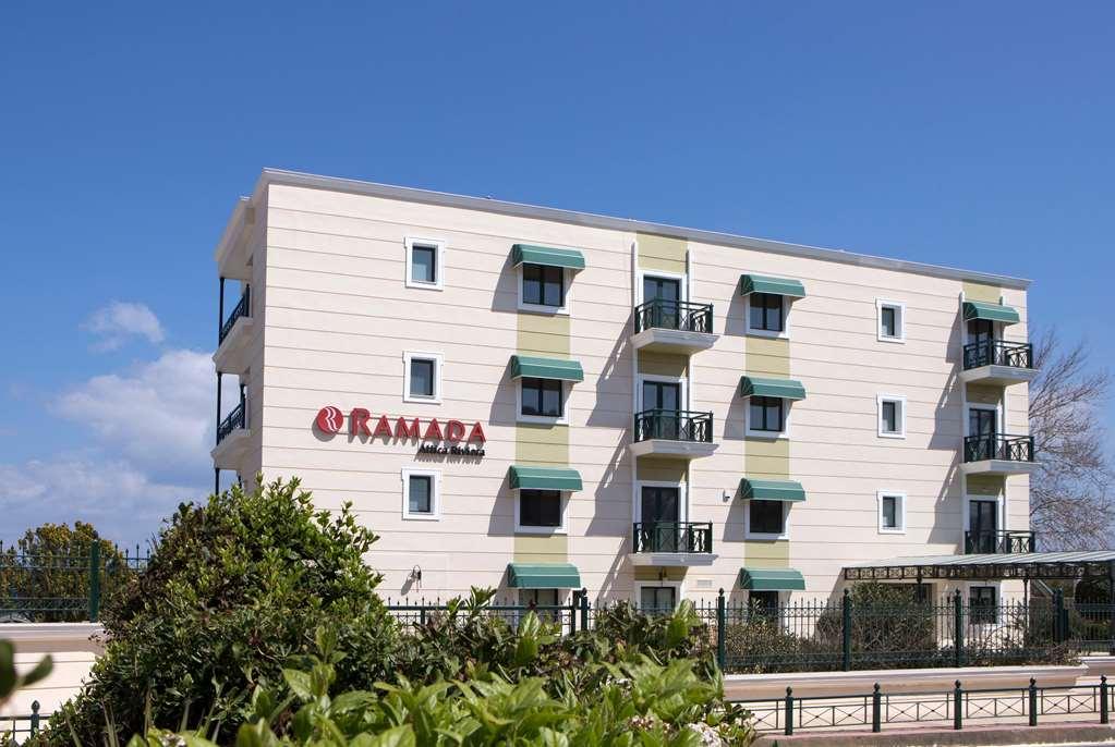 Hotel Ramada By Wyndham, Athens Club Attica Riviera Néa Mákri Zewnętrze zdjęcie