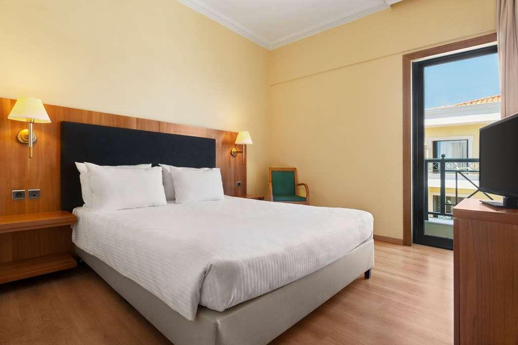Hotel Ramada By Wyndham, Athens Club Attica Riviera Néa Mákri Pokój zdjęcie